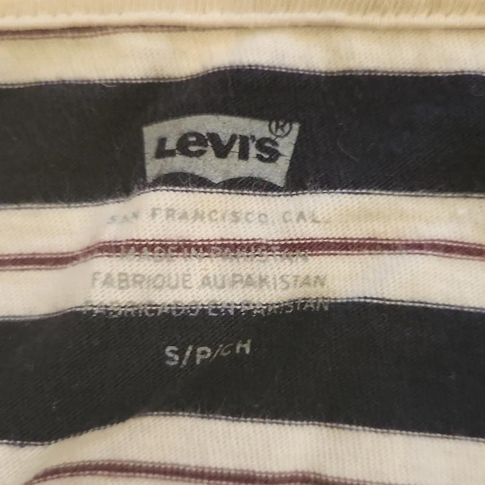 LEVI'S Blue Purple & White Stripes Casual T-shirt